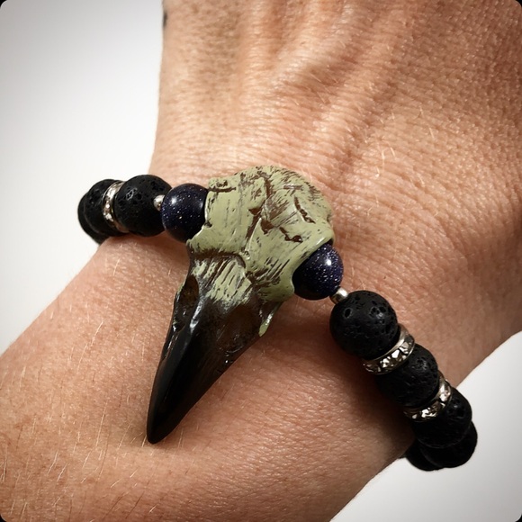 Crow Skull Bracelet - Picture 10 of 11